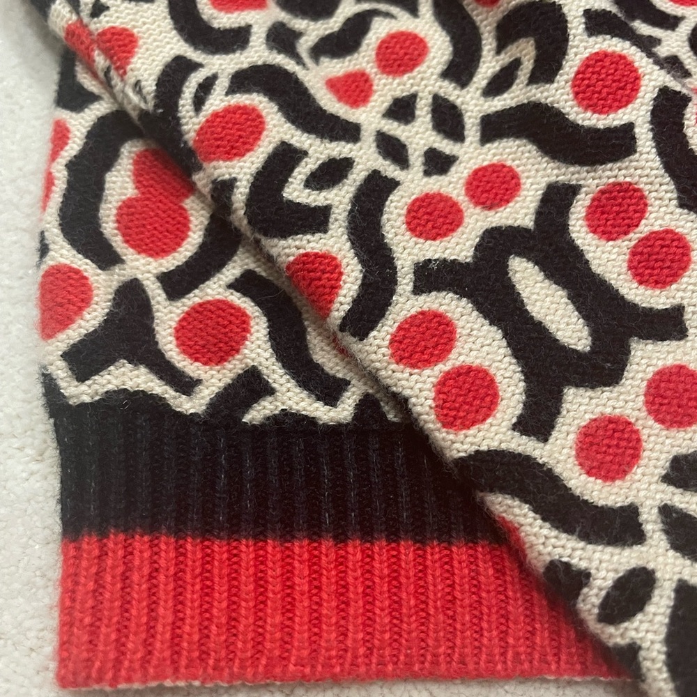 Barely used zip up sweater size XS